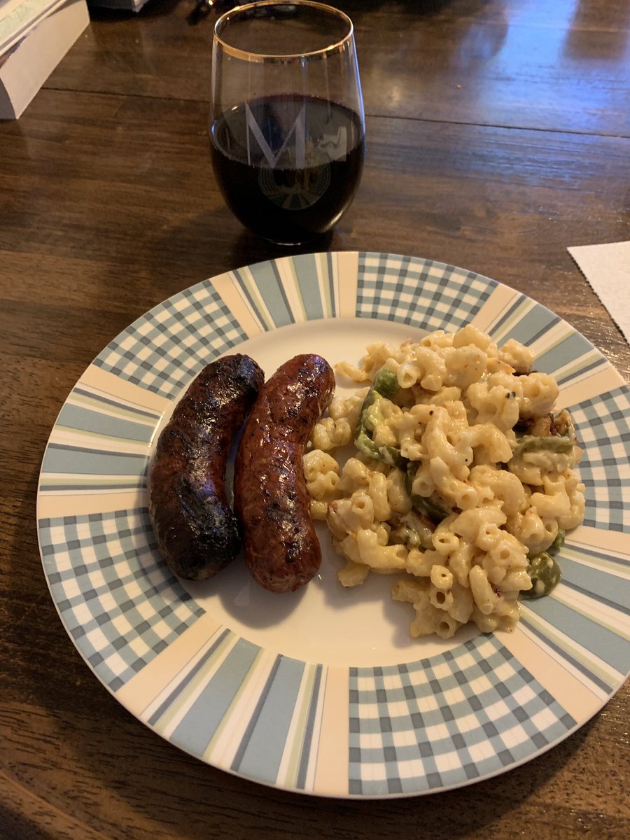 bmoneygolf's tweet photo. If you don’t have a @PitBossGrills you need to. I have a pro series 1100 and just got the pro series 4 vertical smoker. Zero chance we ever use our conventional oven again. #GrillingSeason #NationalMacAndCheeseDay https://t.co/UvTVYq5KyC