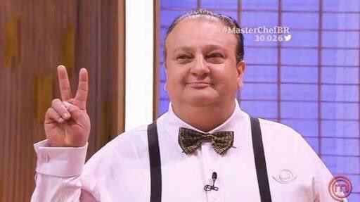 #MasterChefBR esse bolo parece um vômito 😂😂😂