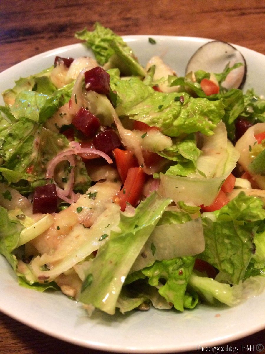 etoilephemere's tweet photo. ..Photographies Fr-M-F..
#mangersainement #saladesComposer #salade #légère #radisnoir #coeurdepalmier #tomate #pommesdeterre #concombre #macedoine #betterave #echalotes #mélangesdegraines #Photographies #photographiesculinaire #France #grandest #juillet2019 https://t.co/x4B2Db53BO