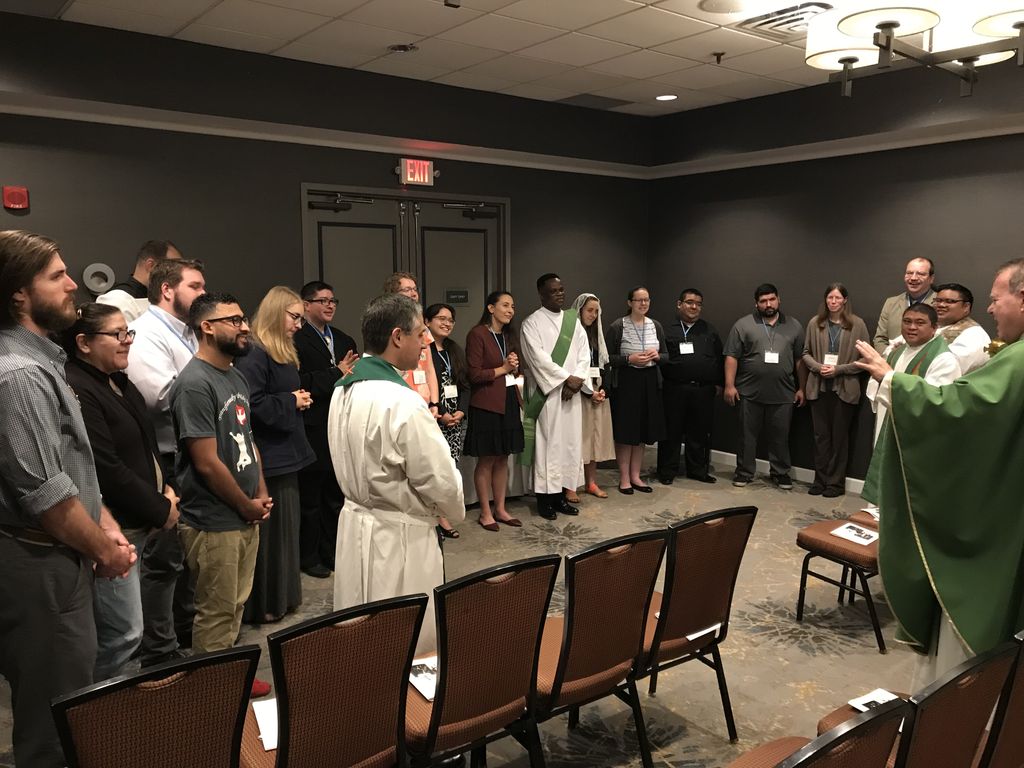 LaboureSociety's tweet image. What an amazing boot camp for class 17! We can’t wait to begin this 6 month class journey with them. Please show them your support and send them your prayers! They are all truly incredible miracles! #vocations #laboure #class17 #miracles