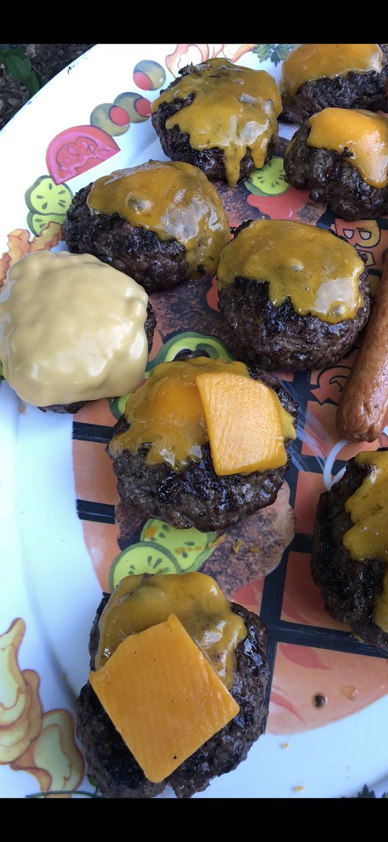 When the father-in-law insists on putting cheddar on all the burgers and you decide it’s a good time to explain #ruizing to him <a href="/carlruiz/">Carl Ruiz</a>