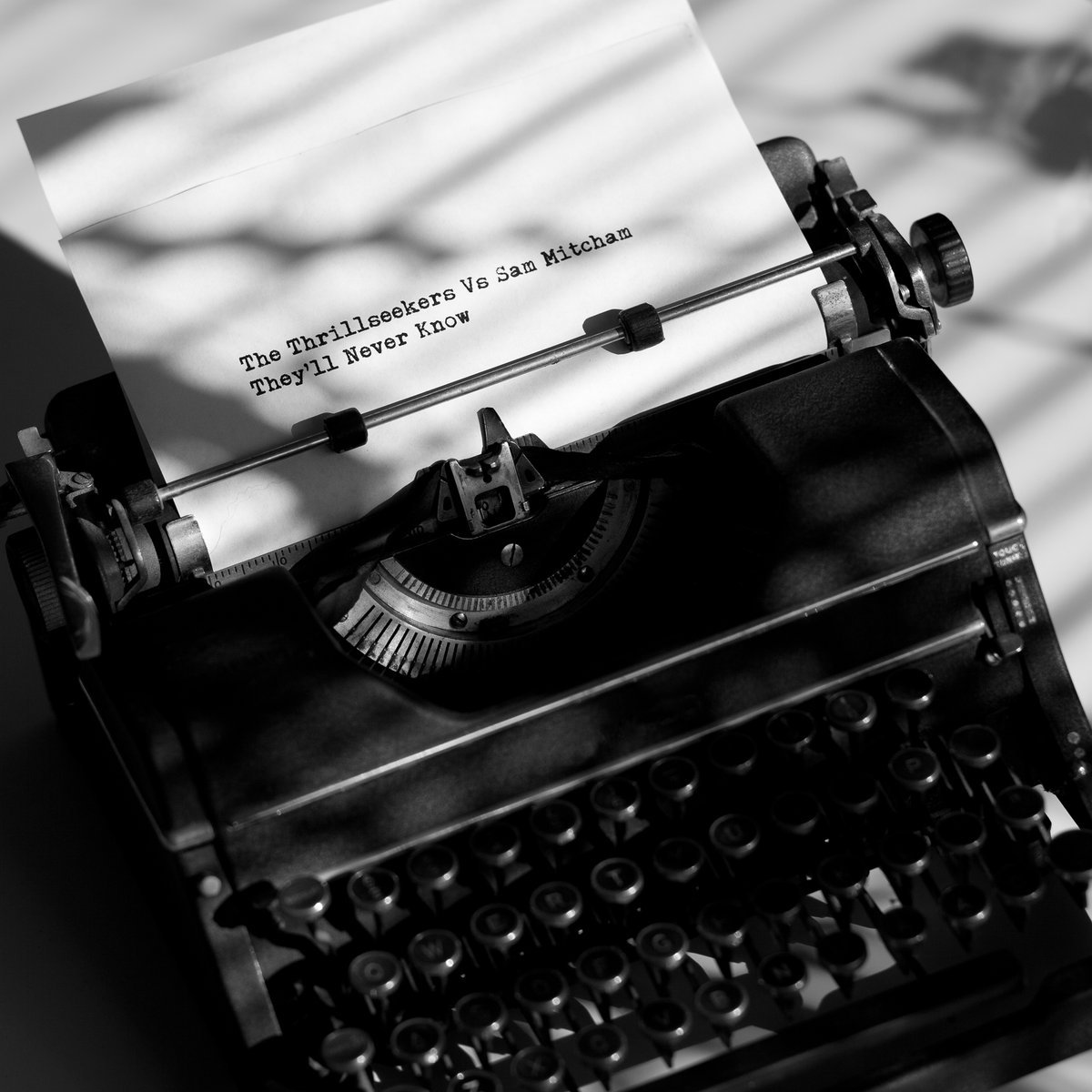 jackyqin52's tweet image. This week's first #ASOEInMyMemory goes to a beautiful tune from 2015. This is @SteveHelstrip vs @sammitcham 'They'll Never Know' [@AdjustedMusic ] #ASOE107