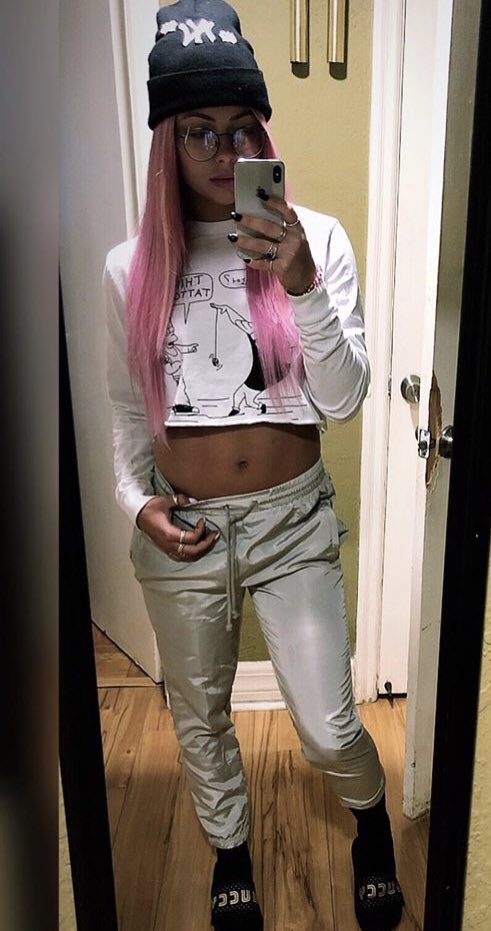 Laney_wwe12's tweet photo. like hi her fashion sense is amazing! 
@YaOnlyLivvOnce https://t.co/jVMHCHXsSe