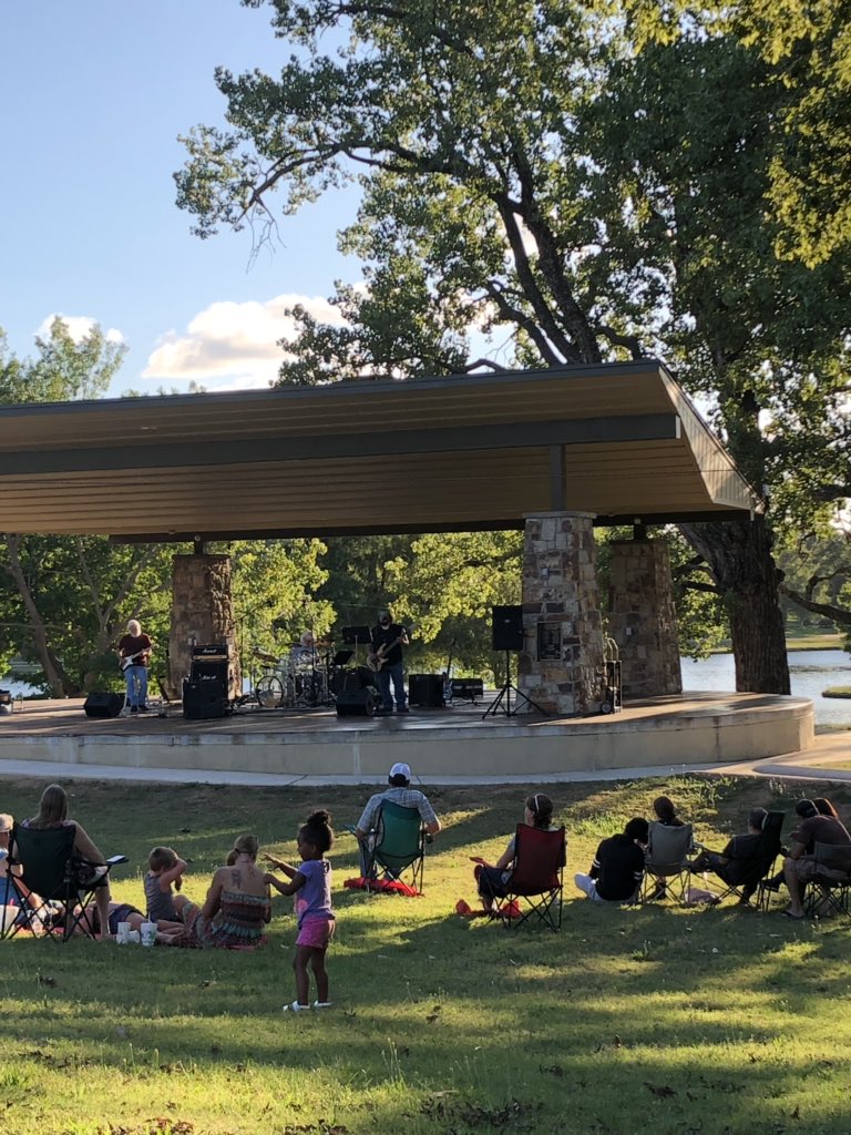 If you aren’t at Wintersmith Park at Music in the Park. You are missing out on some great blues music. #AdaOK #MusicInThePark #BeautifulEvening