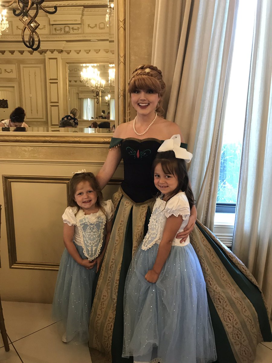 christygocats's tweet photo. Princess days are the best days 👑👑
#PrincessTeaParty https://t.co/ijYWAl4ns0
