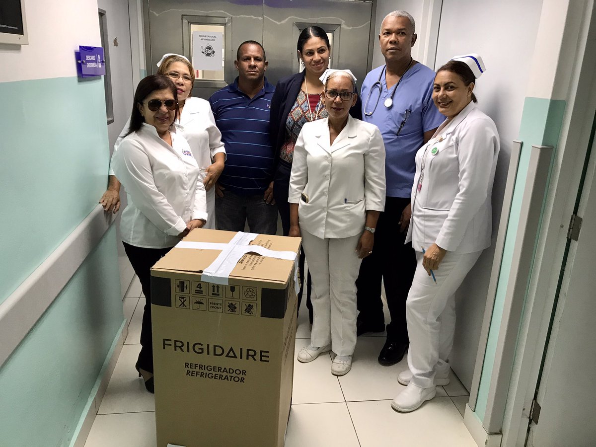 labherrera's tweet photo. #Labherrera entregando la nevera ejecutiva para el uso del Hospital Municipal de Castillo, #DrTeofiloPerez y La #Lourdesdejeus https://t.co/3RlEmuslxz