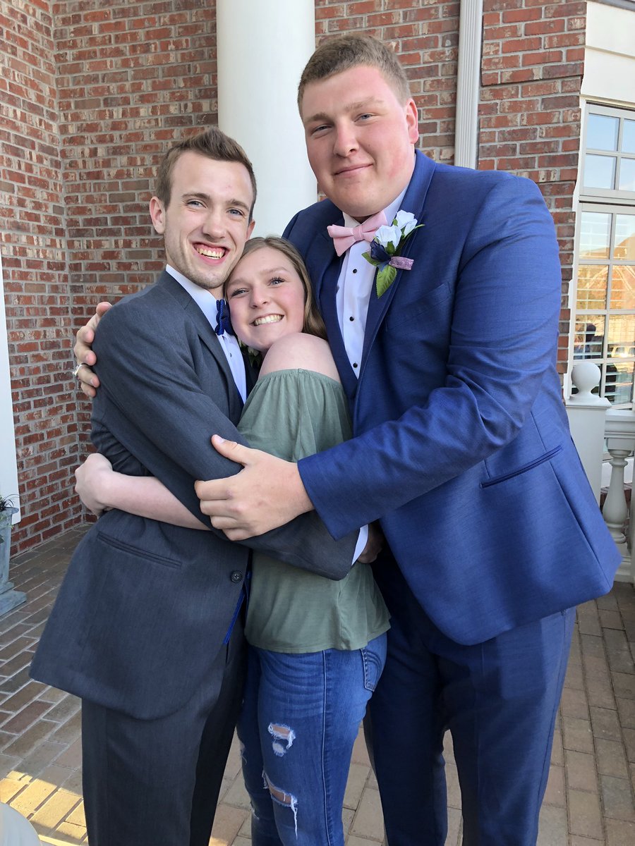 arcross13's tweet photo. Happy birthday Big Rich! Hope it was a good one and kill it this season! Thanks for everything! Love ya like a brother 🤘🏻❣️ https://t.co/vrpBX91NGF
