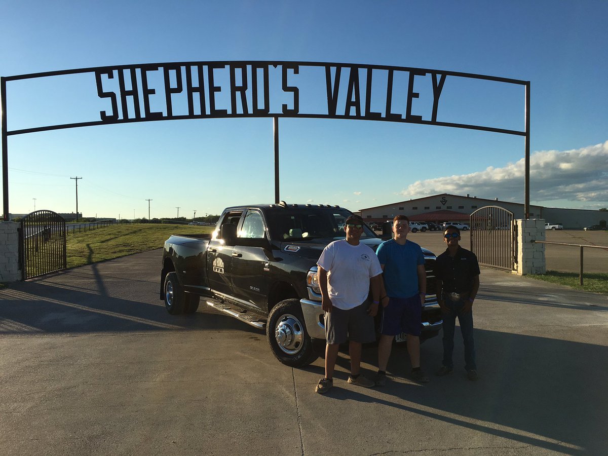 ffa_rio's tweet photo. After eight hours we made it!!! Good luck boys. Rodeo starts tomorrow. https://t.co/GD8rvln3sp
