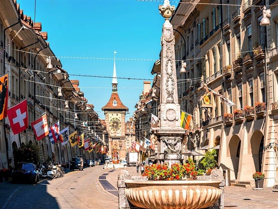 Chansworld_5288's tweet photo. 🇨🇭 🇨🇭 🇨🇭
10D7N SWITZERLAND AT LEISURE
10天7晚瑞士休闲游

Switzerland is not just about cheese and chocolate! Learn about their rich history and marvel at their impressive architecture with us!❤️🤗

📲 https://t.co/ZbOa63eOqI

#Chansbrotherstravel
#Europe
#Switzerland
#travel https://t.co/gqcB0GbQQz