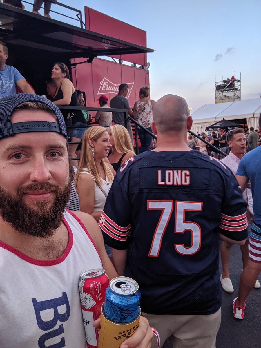 thelove_sciak's tweet photo. @Ky1eLong thanks for showing up to Smokeout https://t.co/IOFzqePOJE
