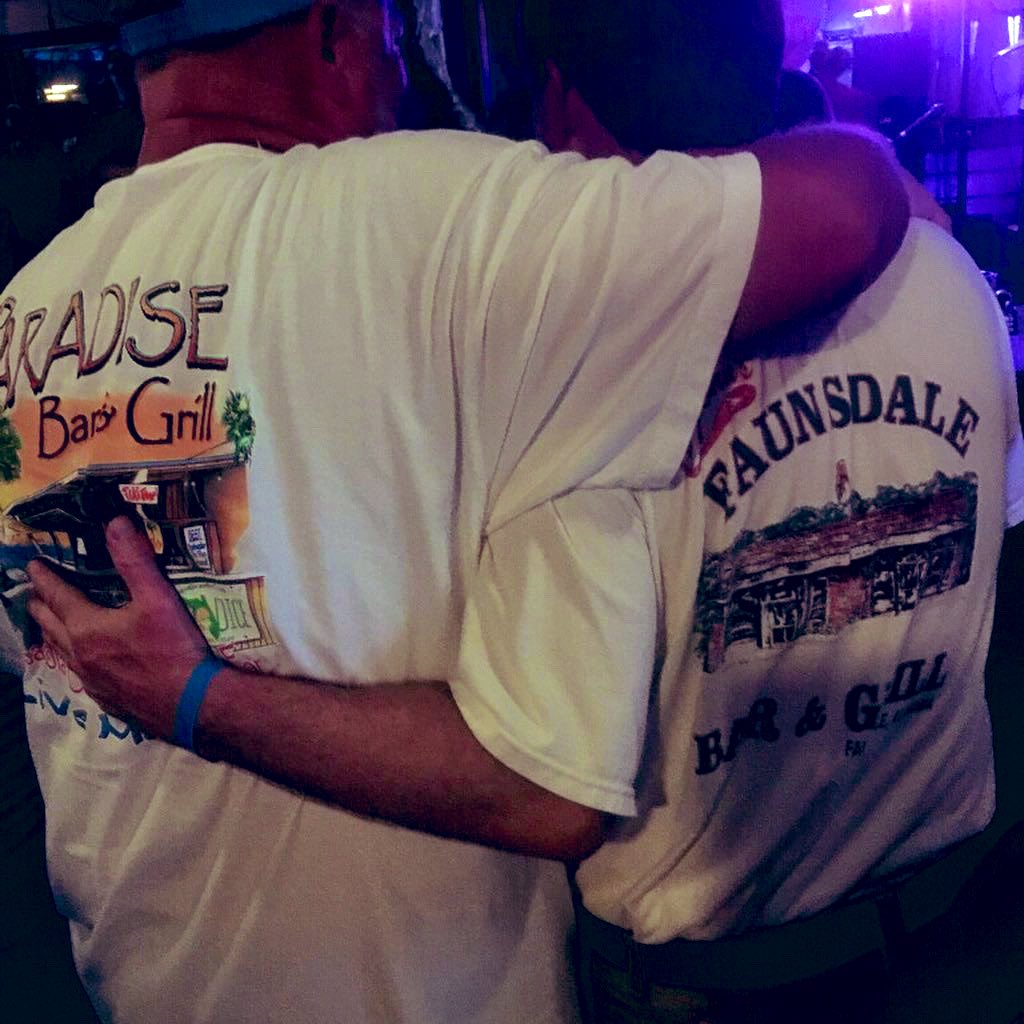 jkittkat's tweet photo. Another fun night with the locals and a fantastic band at @paddyolearysirish across from the hotel.  Everyone in #PensacolaBeach is so friendly and welcoming...even to a couple of “bammers” like us!  
#BlueAngelsWeekend
#PensacolaBeach
#BarryDidNotWin https://t.co/64ngAoJ7eZ