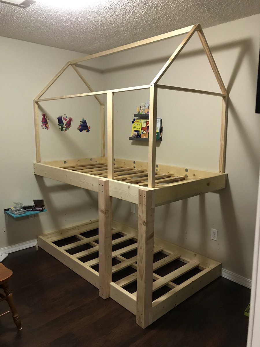 hoovnick7's tweet photo. More progress. I’d say it’s coming together.
-
#makinstuff #carpentry #woodworking #ryobitools #ryobipowertools https://t.co/RIA1znpAgy