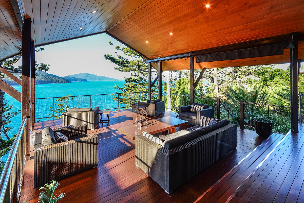 Holidayonhamo's tweet photo. Dreaming of a luxury Hamilton Island home for September school holidays?  We have just had a cancellation on one of our most exclusive!  Be quick!  Check it out 👇

https://t.co/WPZ301krjv

#hamiltonisland  #beautifuldestinations #hamiltonislandluxuryhomes https://t.co/DQStCYtqZr
