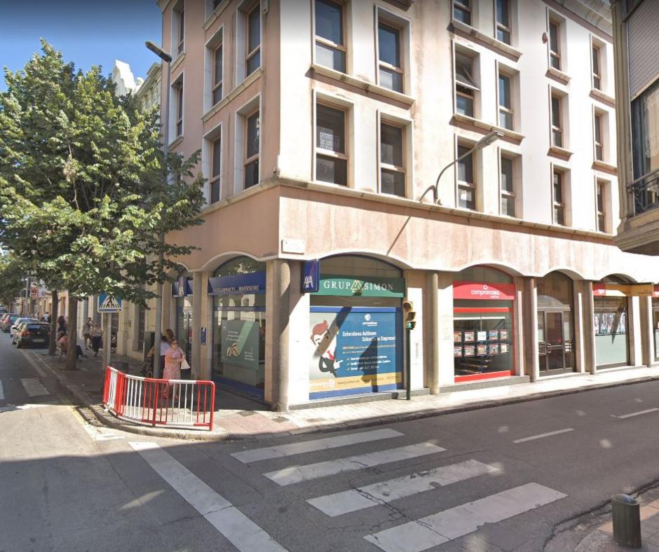 XQServeis's tweet photo. Volem estar més a prop teu i per això ens trobaràs fàcilment al centre de Figueres (Carrer Nou 55). Vine i fes-nos la teva consulta!

https://t.co/f3BASTK1oF
Un món de serveis.
#Figueres #Assessoria #Assegurances #Immobiliaria https://t.co/bzKwzHws8x