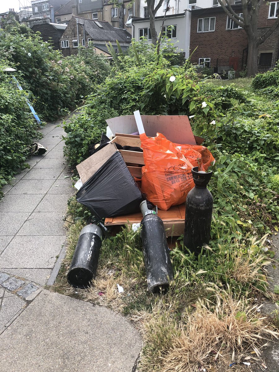Tanjajsharp's tweet photo. @haringeycouncil @VeoliaUK another attractive sight on my walk to the tube this morning - this is supposed to be a pedestrian walkway by Remington road and seven sisters - constantly seeing dumped rubbish here https://t.co/otb2b3nk3R