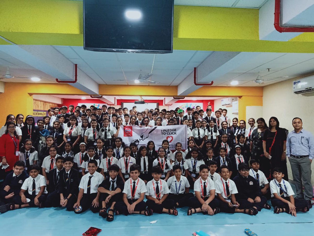 sharpngo's tweet photo. Buckle up for #safety. Preparing young generations to be a responsible drivers, passengers and pedestrians who follow #RoadSafety & wear #Seatbelt.
#RoadSafety & #Seatbelt #awareness session at @rainbowCBSE in #Mumbai #HaveYouClickedToday #nissan https://t.co/wQAStm5suk
