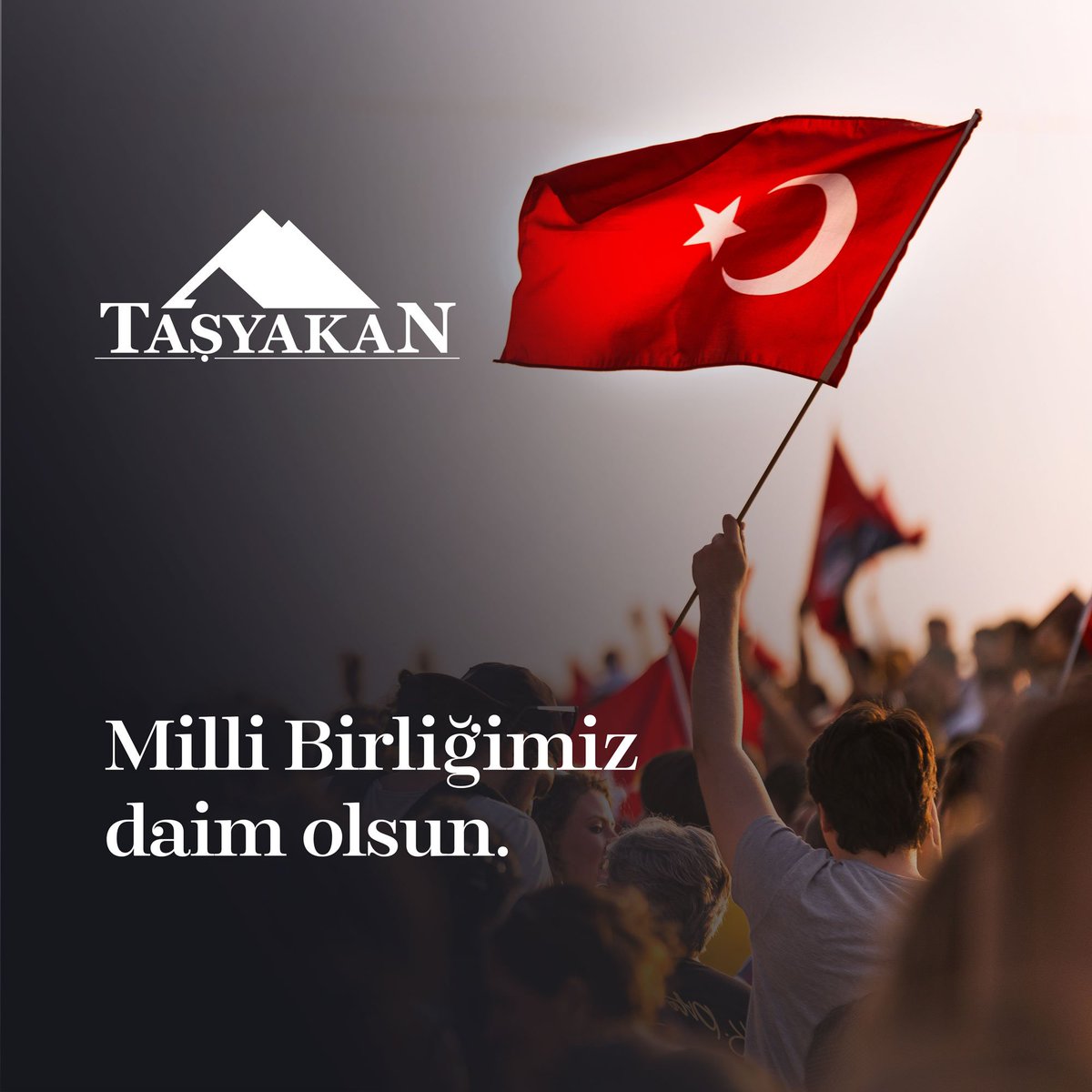 15 Temmuz Demokrasi ve Milli Birlik Günü'nde, tüm şehitlerimizi rahmet ve minnetle anıyoruz.