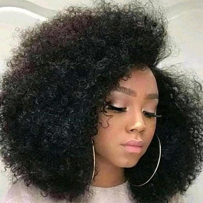 bontlebaone1's tweet photo. We love big hair. Its winter season and we want to keep warm. Dm us for more info on this beautiful wig 💃🏿💃🏿💃🏿. #Hairguru #winterhairstyles #sahairsales https://t.co/xCdFqwoJXC