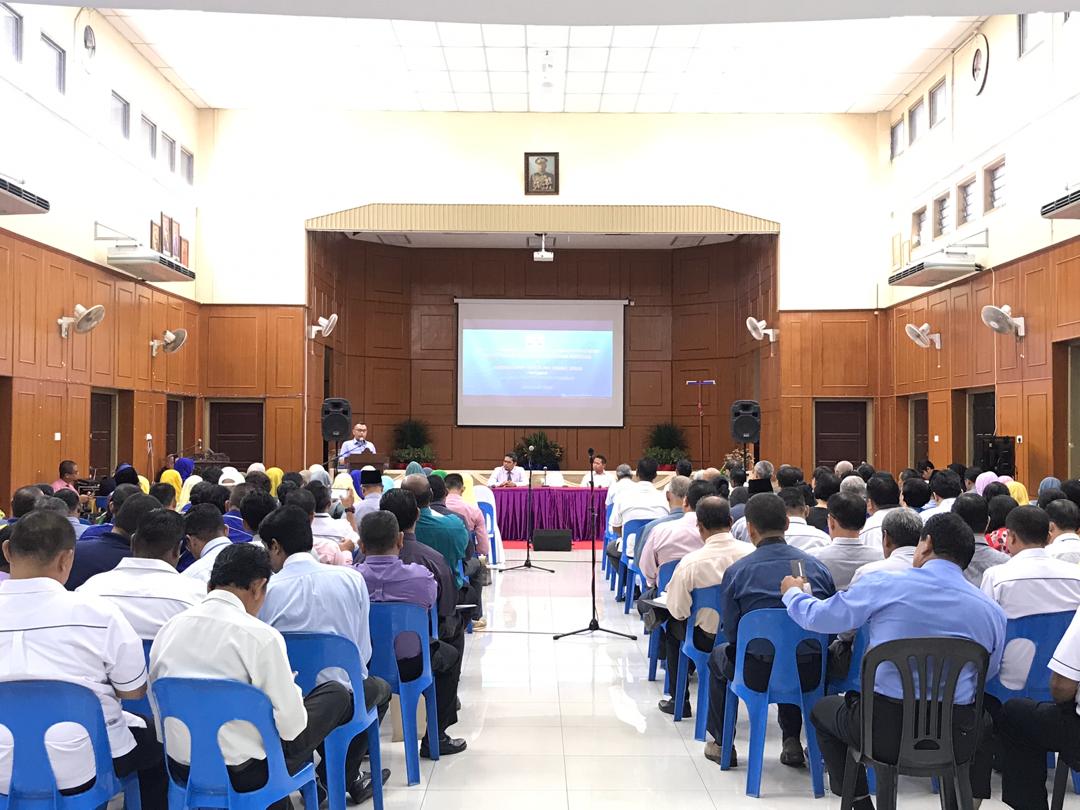 unclebat123's tweet photo. 3R Troopers @swmenvironment berada di Dewan Jubli Intan Segamat hari ini bagi mempromosikan amalan Pengasingan Sisa Pepejal di Punca &amp; akitiviti kitar semula bersempena Program Town Hall Penjagaan Alam Sekitar bersama Warga Pendidik Peringkat @MPSegamat

#swmenvironment #swmsb https://t.co/5YfEO55gkD