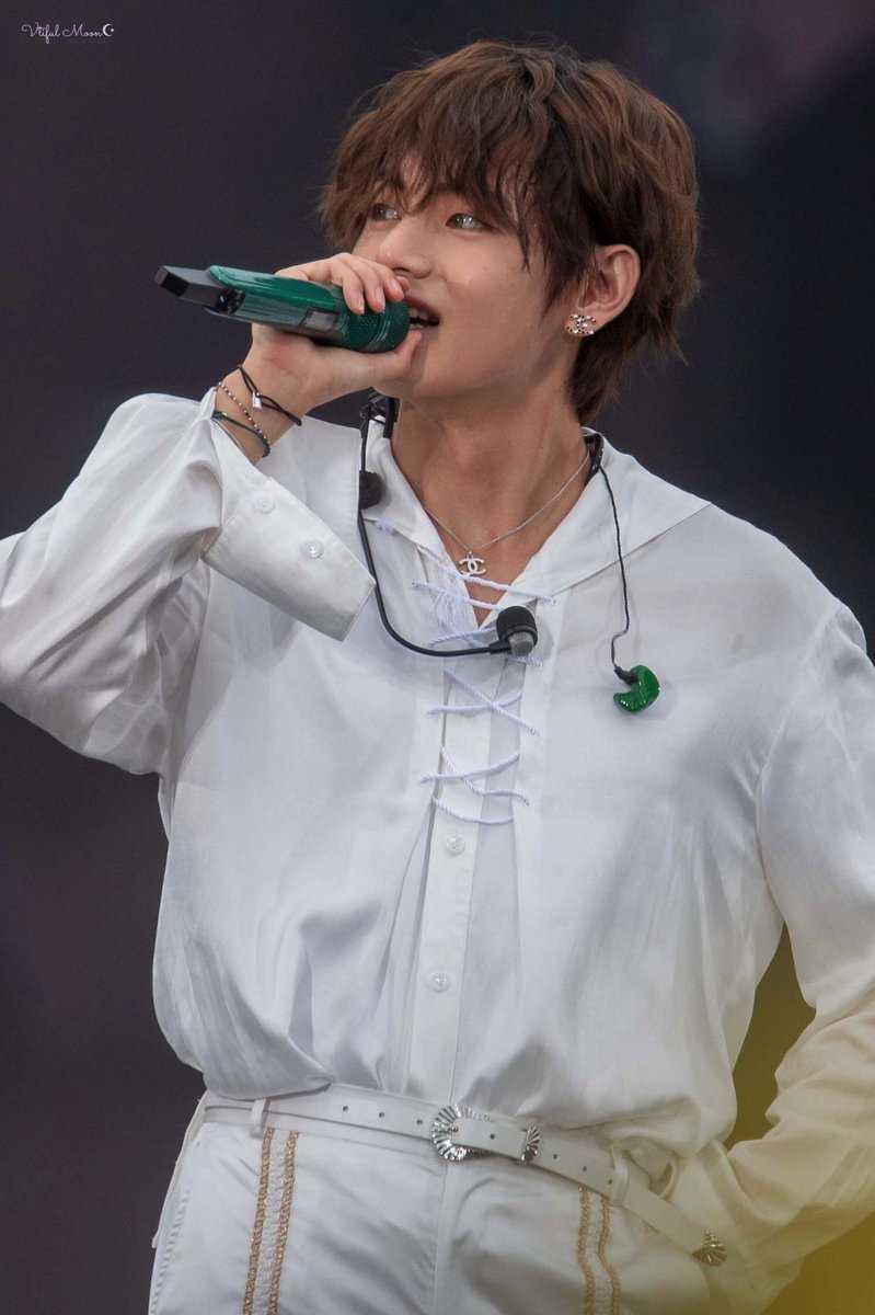 VtifulMoon's tweet image. [HQ]190714 SYS Tour in Shizuoka
🧚🏻‍♂️☁️🦋🍼💎💚  🌸🌟🍬🔮🎀💖
#태형 #뷔 #태태 #방탄소년단 #방탄소년단뷔 #Taehyung #V #TAEHYUNG #BTS #BTSV @BTS_twt