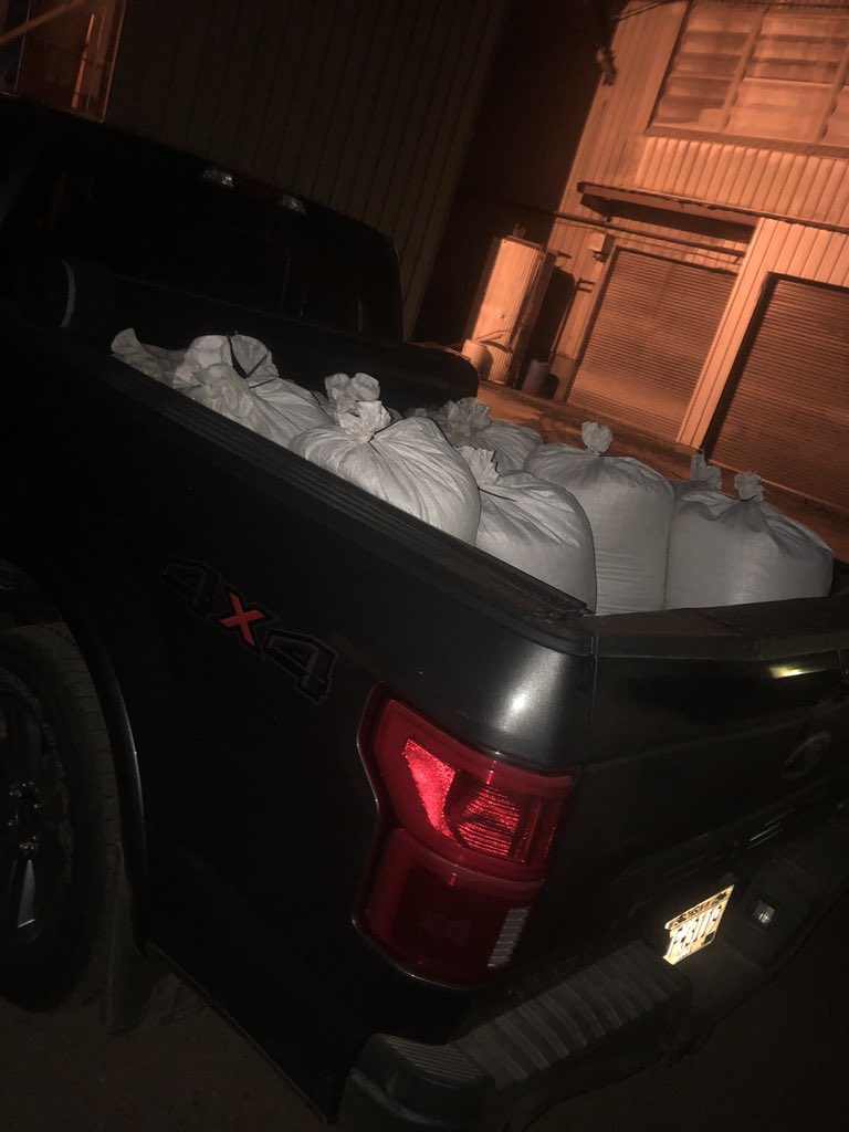 alexagaj's tweet photo. When one of the grain bins in town goes down and the corn is free for the taking....... #gotcorn https://t.co/sDl65PaE6t