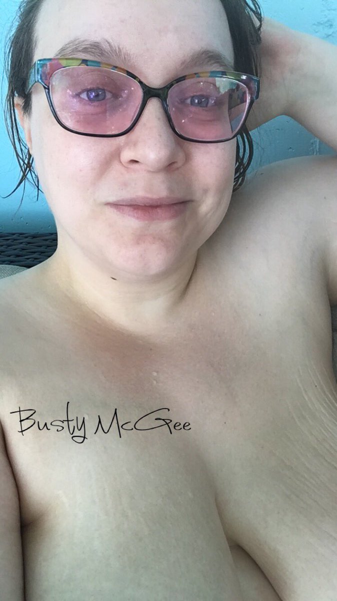 busty_mcgee's tweet photo. Naked pool party weekend!! ππ§π»ββοΈππππ¦ππ§π»ββοΈ #selfcare #polyam #kinky #exhibitionist #bustymcgee https://t.co/bZRS3SHHAb