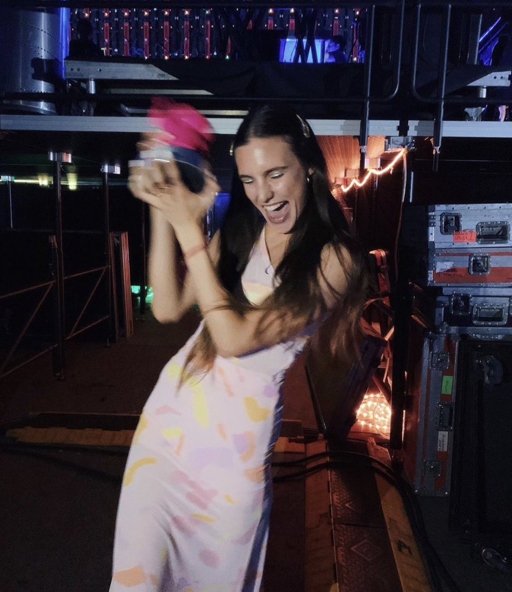 AbadersOf's tweet photo. Rosa 

#MacaBeso 
#BarbaraLopezTrendy 
#SantiagoAchagaTrendy 
#MauricioAbad 
#KCAMexico https://t.co/T3DmZhoTBf