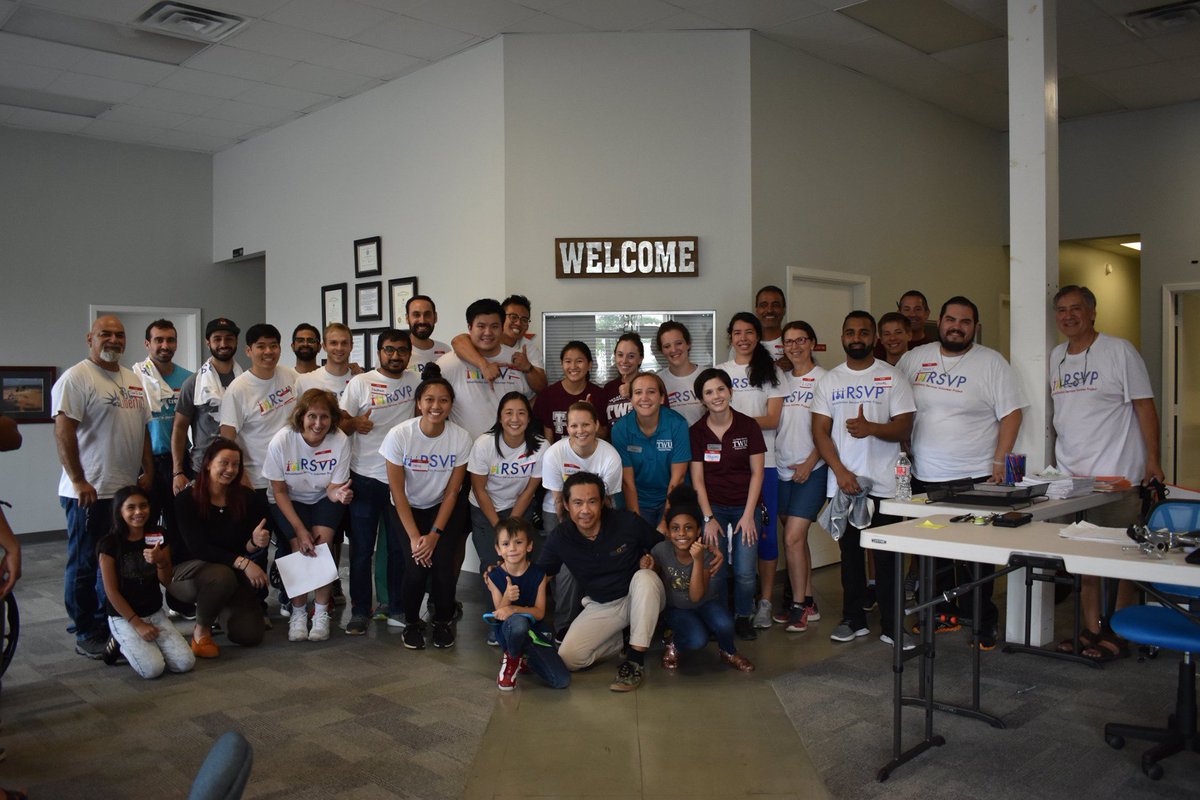 PeterYeh_MD's tweet photo. A successful second Saturday RSVP-MED serving about 50 people! Thank you to all the incredible volunteers who devoted their time to improve people's lives! @RSVPHoustonTX @JeanWooMD https://t.co/hBB9VUmwvf