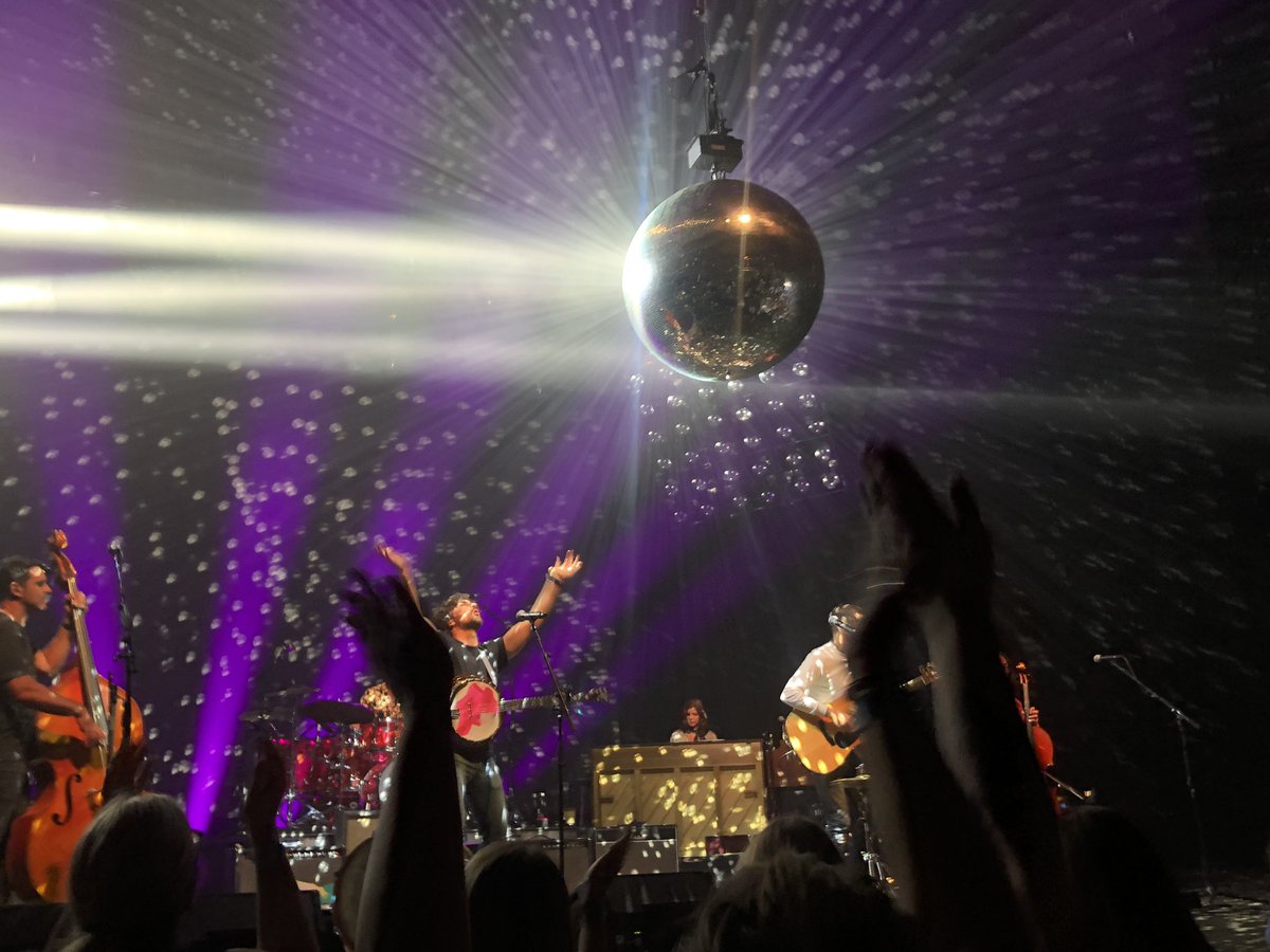 bexster1's tweet photo. Settled in at home after my #Avettcation! Bonner Springs ➡️ Red Rocks ➡️ St. Louis!  Such an amazing time seeing old friends and meeting new ones. Thank you @theavettbros! My heart is so full!!  ❤️❤️❤️❤️ Perfect ending last night at the @foxtheatrestl! #csectionsunite! 😂 https://t.co/hAbwM6SfTE