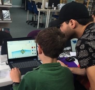 GilLibrary's tweet image. Saturday&apos;s 3D Printing Workshops were so good, thanks to artist Andrew Christie!  20 young people loved learning and want to learn more!  #MyGilgandraShire #LiveEnjoyGrow #getkidscoding