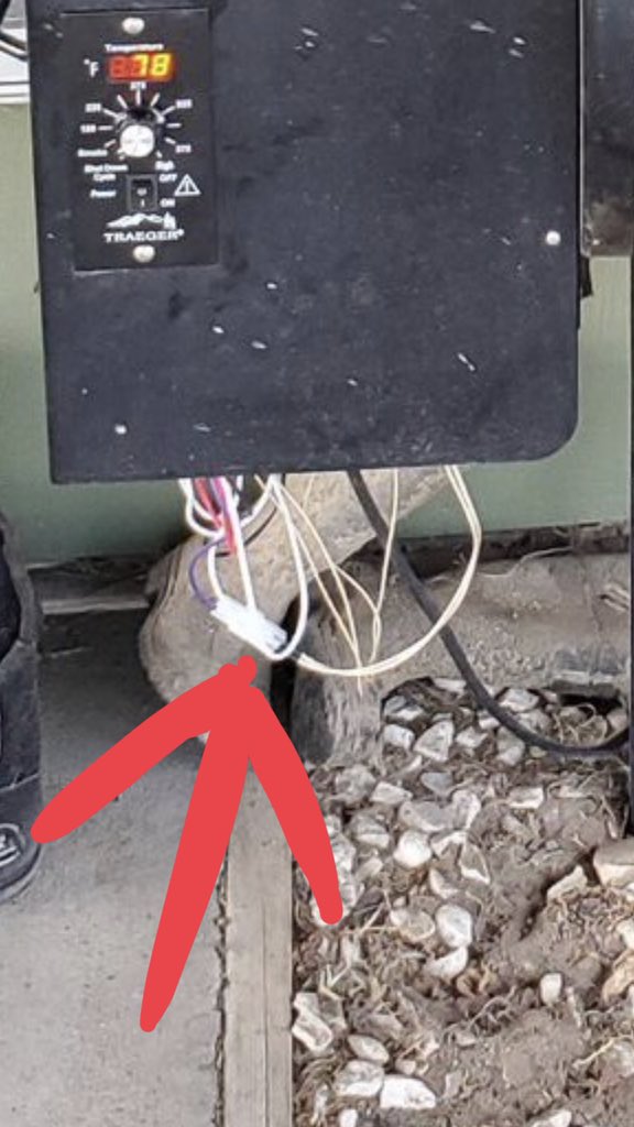 RobGalyen's tweet photo. @richaffeldt @ScottD_redox @ryegrassman @DaveSmithMotors Grilling has a season????
Btw, nice handy work!
#ChildrenInside https://t.co/oeROkdpOY6