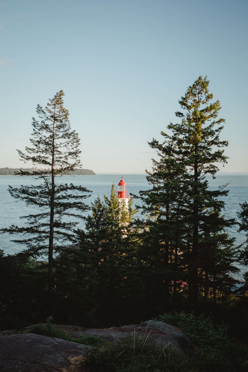 robinferand's tweet image. Quiet evening at Lighthouse for another meal with view on the Pacific and Howe Sound.

#explorebc #lighthousepark #westvancouver 
#stayandwander #lookslikefilm #freshairclub #framedstories #ofpeaksandcoasts
