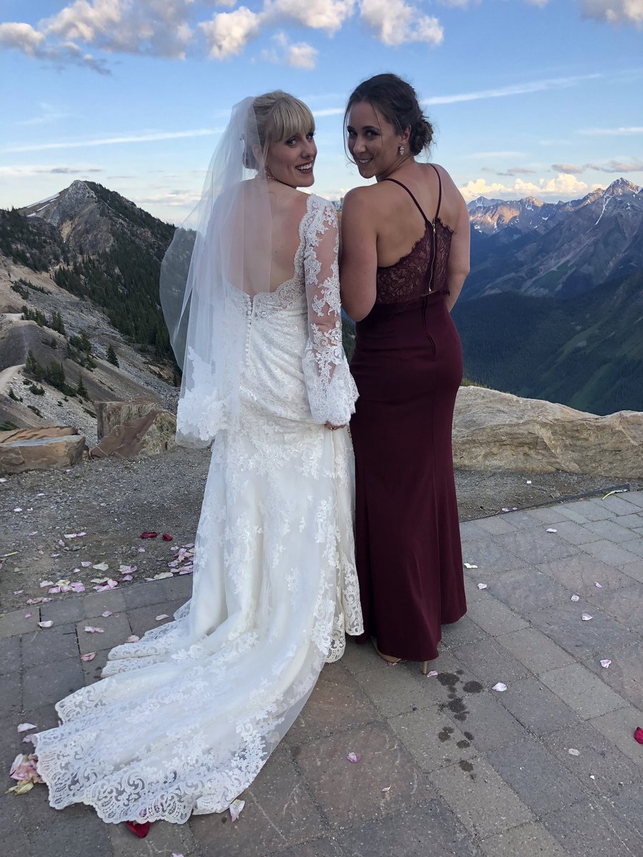 Jenndalen's tweet photo. .@MegKurcwal thank you for being the most amazing and beautiful Maid of Honour...ever! ❤️🤗 #goodluckadam #wedding https://t.co/7vutoF38xY