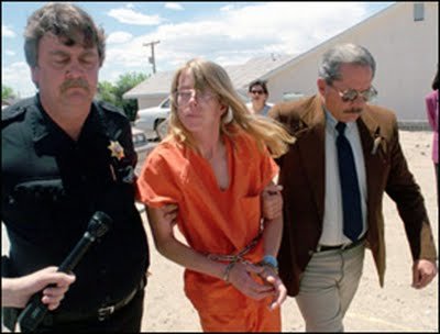 compalobo's tweet photo. VIDAS EJEMPLARES/ "La compañera ideal de un asesino"/ POR José Luis Durán King. "Cindy Hendy, la cómplice de uno de los asesinos más sádicos de Estados Unidos, a punto de quedar libre https://t.co/gapoIG7VDe https://t.co/Bls8bpHjMZ