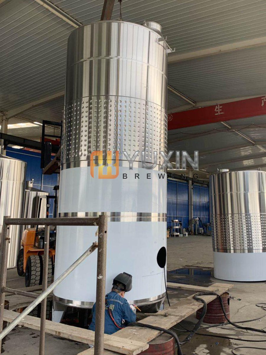 blair_yuxin's tweet photo. Production of wine tank is well under way. The welding of our tank take place with gas protection. Look at this Beautiful weld line!
#winetanks #winefermentation #winery #vino #établissementvinicole #fermentationduvin #fermentazionedelvino #κρασί #winery #vineyard https://t.co/Slo3YycWZ1