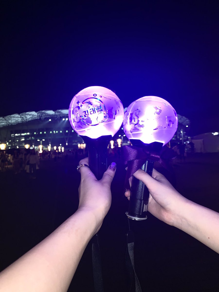 URL0613's tweet photo. 静岡両日参戦！
充実感がすごくてもう過去1のライブです🥺💜
1日目はグクとテテからハートを返してもらえて友達とずっと泣きました
2日目はとにかく近くてトロッコが来たらもう肌の調子が見えちゃうくらい近かったです✊💫
本当に幸せな時間をありごとうございました！
色んな出会いに感謝します🥰 https://t.co/KxWtK2bEme