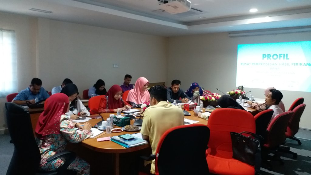 PnkKemaman's tweet photo. 15.07.2019-Mesyuarat Jawatankuasa Program Siasatan Pra-Audit Pensijilan Premis (SPACT) Untuk Pusat Pemprosesan Hasil Perikanan (PPHP) Persatuan Nelayan Kawasan Kemaman Bil 1/2019.
#LKIM
#LKIMHQ 
#LKIMGANU https://t.co/zZiuOtCZ9S