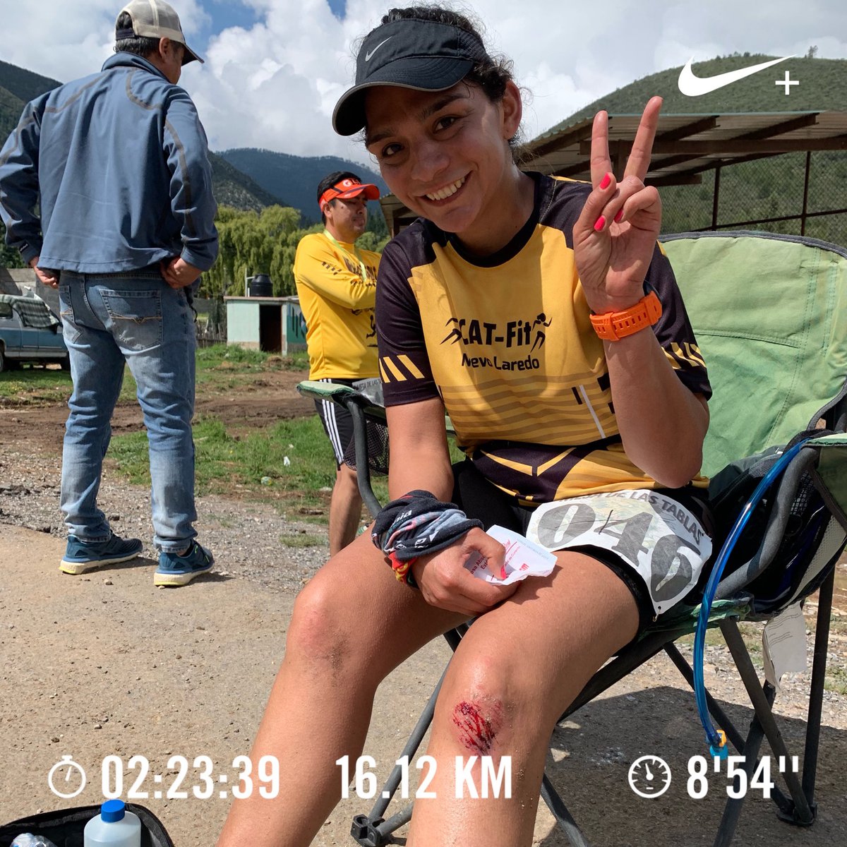 Nuestro fondo de montaña de hoy, salimos un poco raspados pero felices como siempre! ⁦<a href="/michsalass/">Mickey</a>⁩