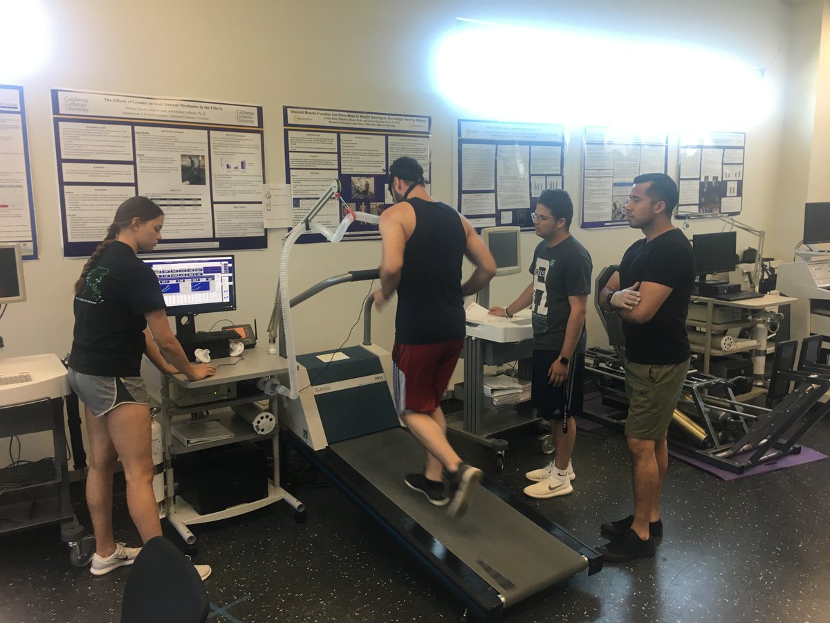 CLU_ExerciseSci's tweet photo. Undergraduate research students busy as ever collecting very interesting data! https://t.co/6WshPuCkDj
