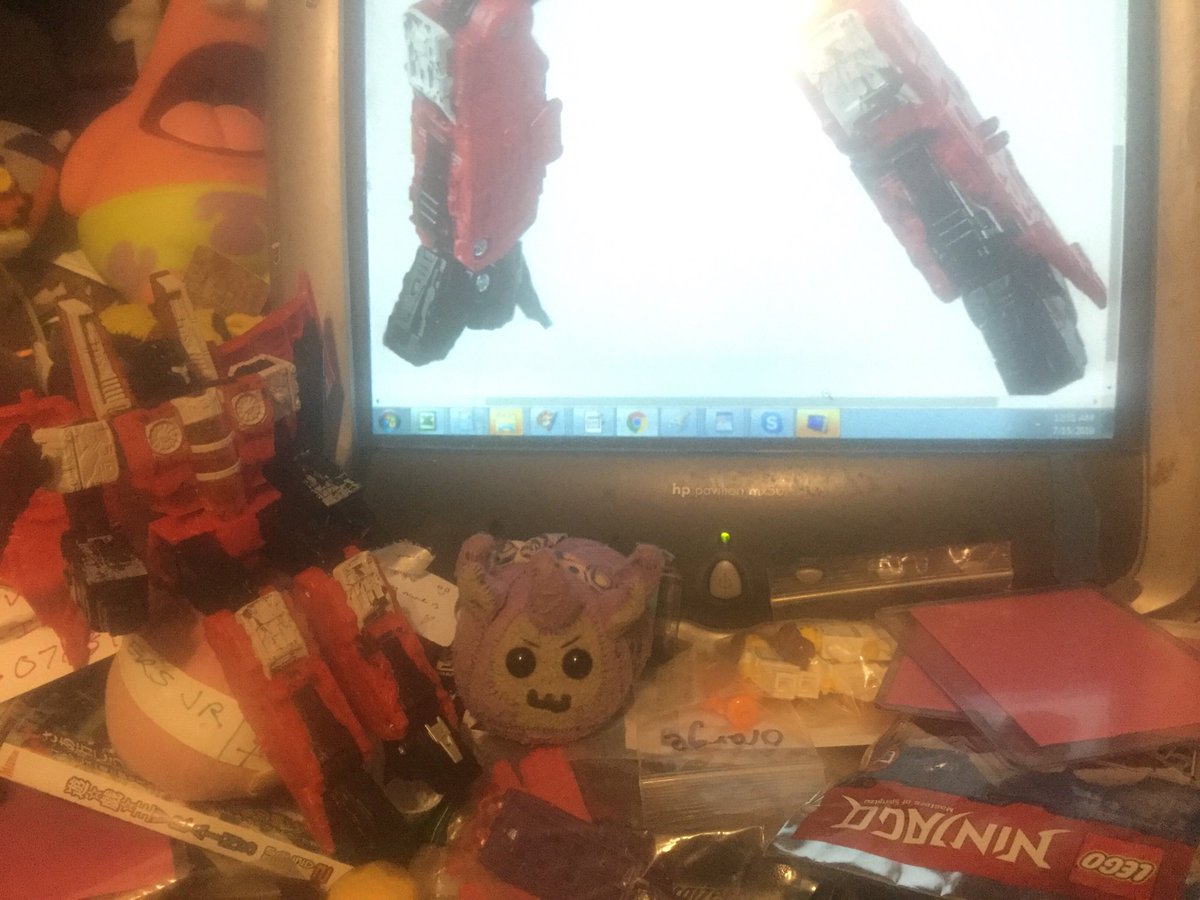 Transfan2's tweet photo. @NightShiningPR @JesseWittenrich @NightShiningPR @JesseWittenrich Puggle IDW Galvatron: I like to note specialness with My Redwing’s Left foot versus the stock image of said RW.  #PugglesTalk #PIGFVRTFs #Redwing #PGLRW #PIGNRW #PGLNRW #PGLRW  #Transformers #PGLRCHT #PGLPCVY  #PGLPRCN #PetesRobocon #Robocon🌟 https://t.co/fQCtEwKQ0Q