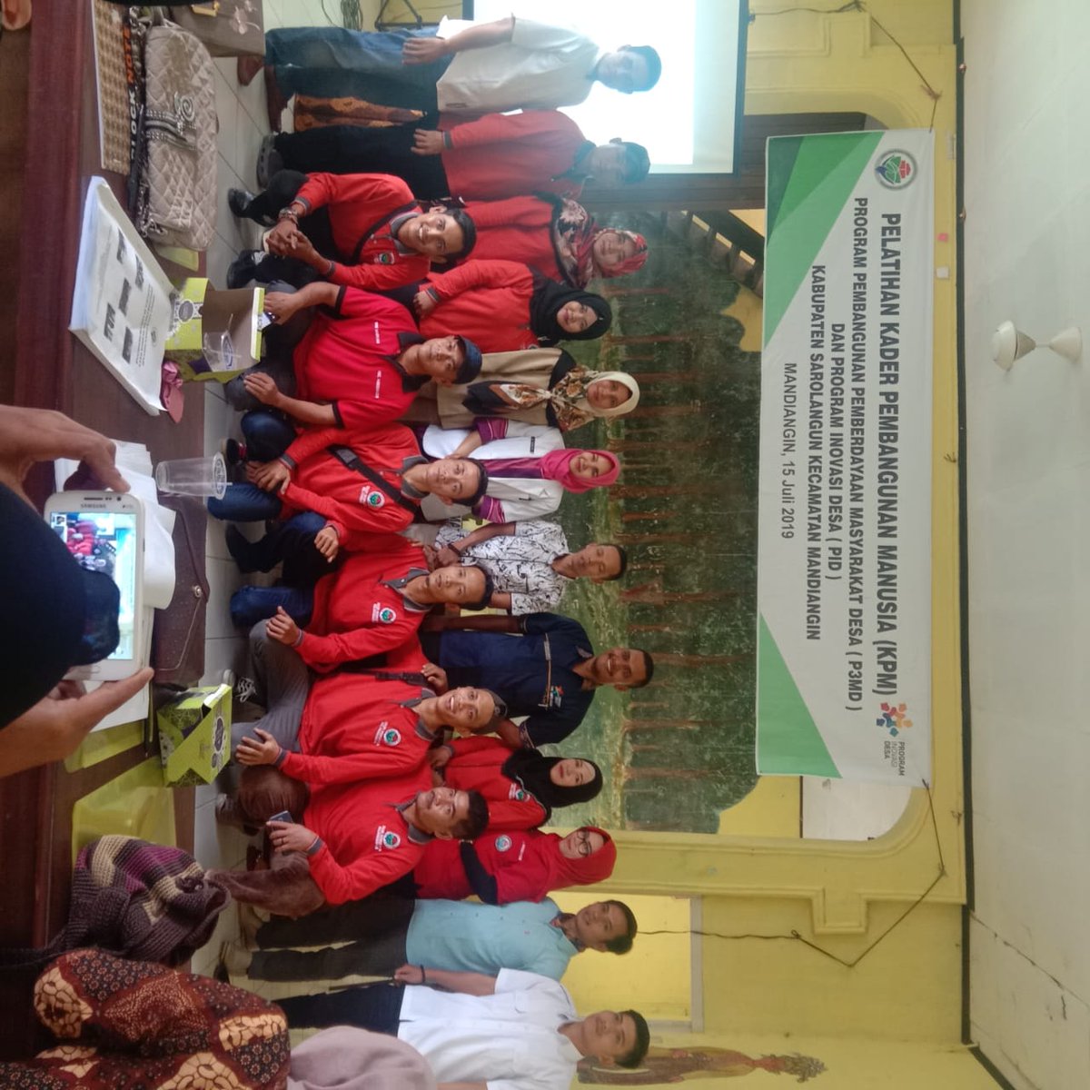 SutriEndang's tweet photo. Pelatihan kader pembangunan manusia
Program inovasi desa kec.Mandiangin kab.sarolangun
@EkoSandjojo 
@jokowi 
@taufikmadjid71 https://t.co/NjIBtXQdVh