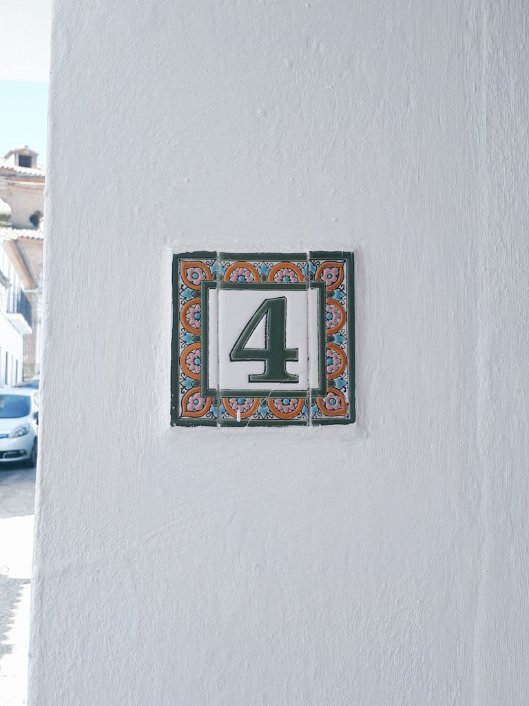 Delaviesca_'s tweet photo. ¡Seguimos viendo nuestros números por pueblos andaluces! Éste modelo llamado Arco Verde ♻️ está realizado con la técnica de la cuerda seca🖌. Su tamaño es 5x10 cms.

📍@TurismoGalaroza

#galaroza #Huelva #sierradehuelva #Sevilla #artesania #pottery #ceramics #ceramic #hechoamano https://t.co/SeaFCnr98M