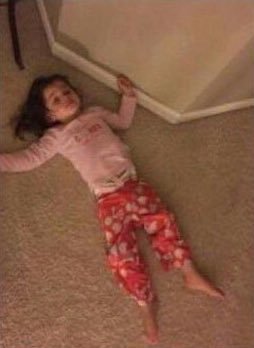 MyMotherJisoo's tweet photo. Cuando termine de ver la tercera temporada de Stranger Things y quedé seca de tanto llorar 

#StrangerThings https://t.co/KldWItdsmC