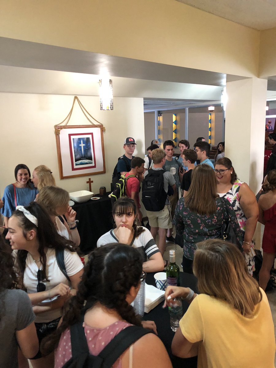 ervin_mack's tweet photo. So proud of the kids willingness to work despite the heat, no questions asked, all to serve @CrossbridgeBR. @803highschool @ShandonBaptist #803Miami2019 #LivingSent https://t.co/mNwOew9Dtf