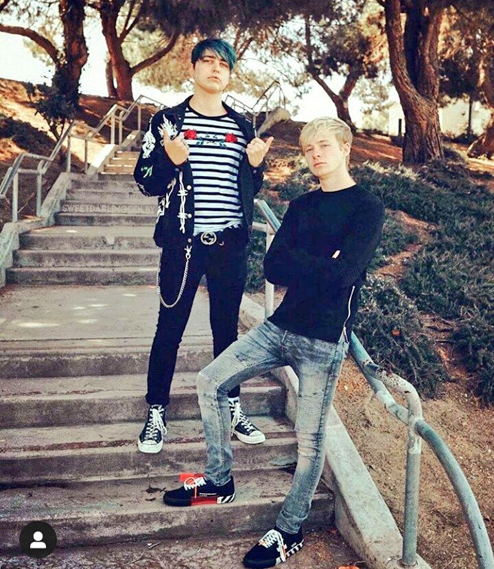 xplrsouled's tweet photo. How am I still alive?
FUCKING LOOK AT THEM BROTHER JUST LOOK AT THEM MY LORDDDDD 😍❤ @SamandColby #SamandCoIby #VOTESAMANDCOLBY https://t.co/VDN7jhYEpu
