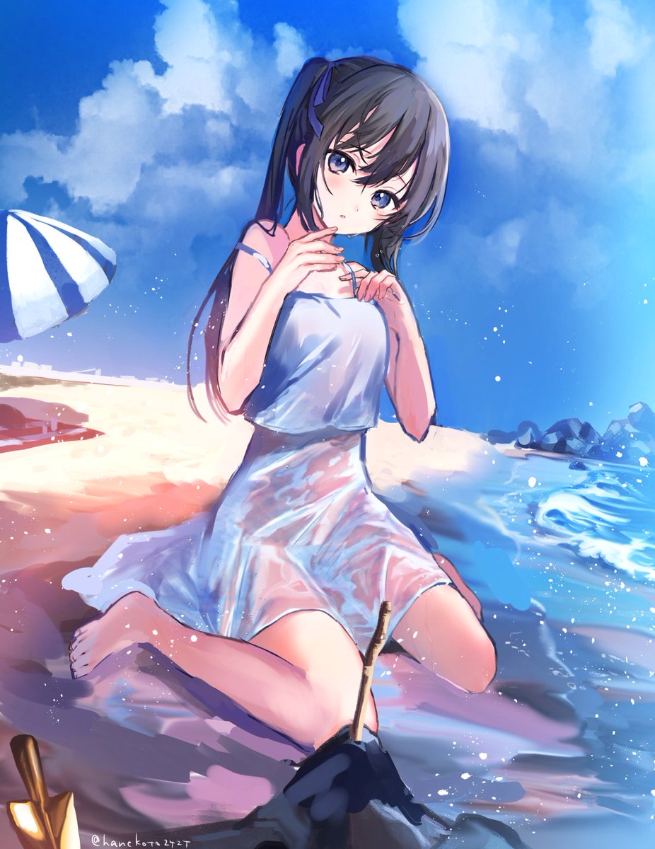 「#海の日 「ぬれちゃった…(わざと)」 」|はねこと🌻お隣の天使様/アニメ放送中໒꒱のイラスト