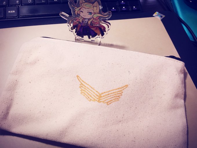 あと昨日ステキなポーチのさしいれを頂きました!当日はパタパタしてましたのでこの場であらためてお礼をいわせてください、ありがとうございます😭 