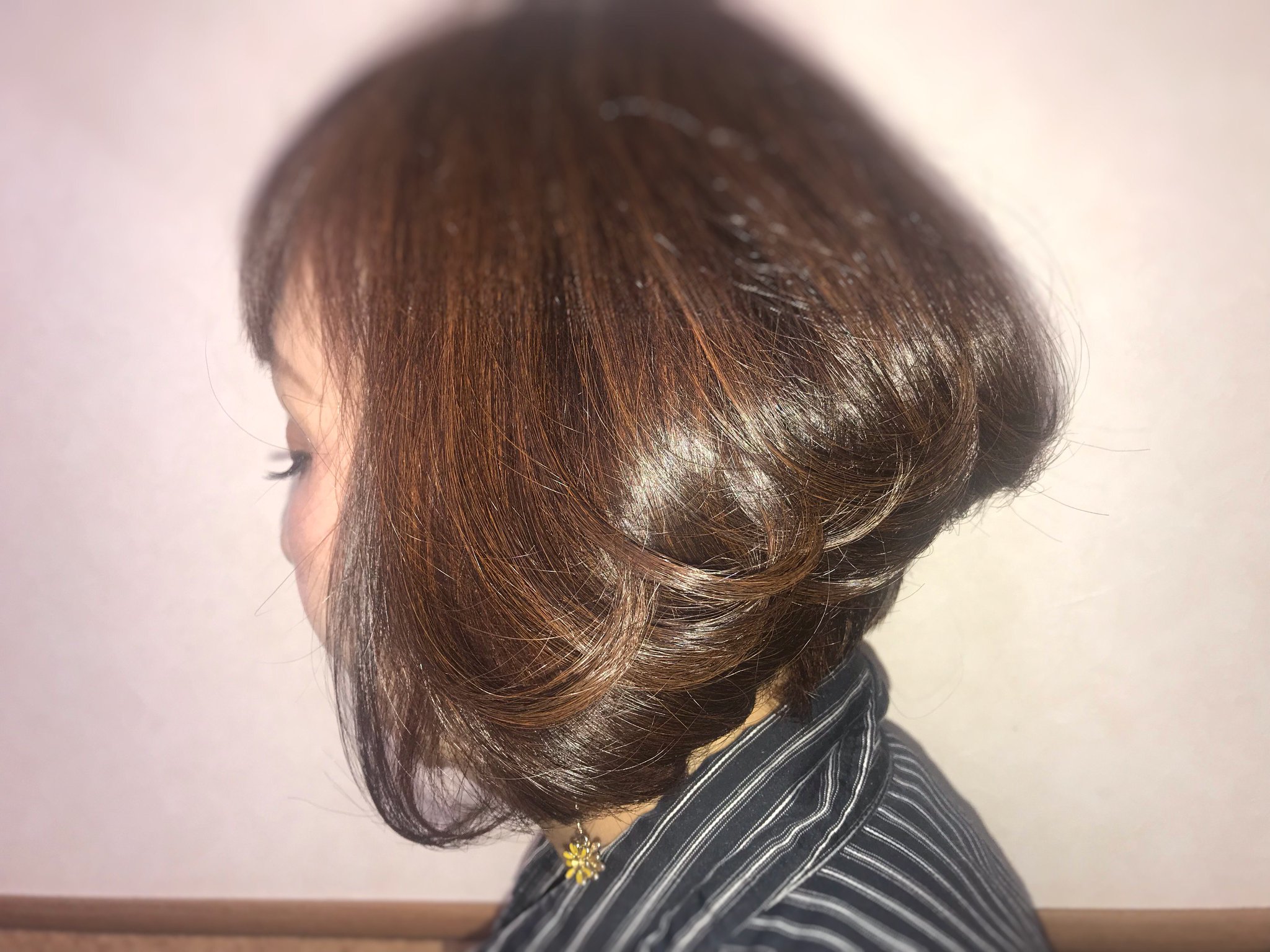 美容プラージュ尾崎店 ボリュームが無くなってきていませんか つむじが割れやすくなってきていませんか 朝のスタイリングの手助けに 新メニュー ポイントパーマはいかがですか 美容 美容プラージュ 美容プラージュ尾崎