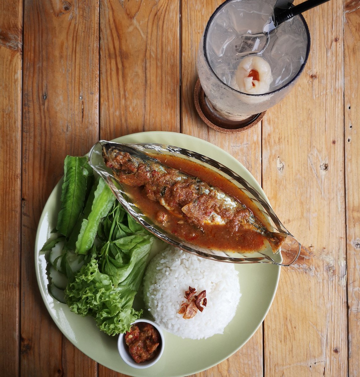 kedaimakanruji's tweet photo. Lunch 😎
.
Nasi Putih + Ikan Asam Pedas + Sayur Ulam + Sambal Belacan
.
#lunch
#hungrygowhere
#KedaiMakanRuji
#tempatmakanmenarik
#bestintown
#BukitJelutong
#ShahAlam
#tastyfood
#halal https://t.co/zXXcWqkyFB