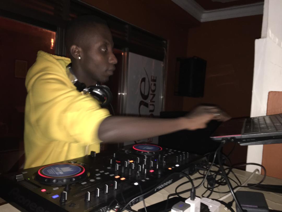 Dj Dero representing #topdeejayuganda